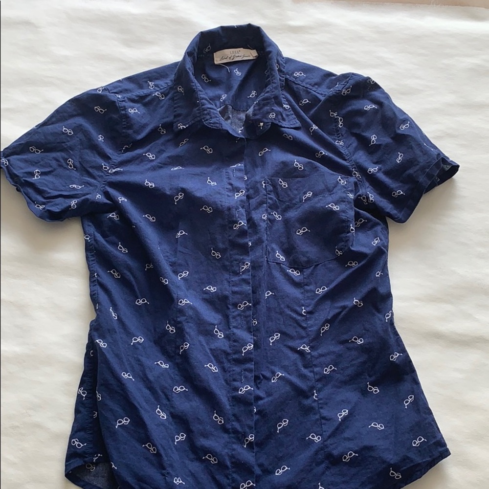 Glasses button up